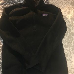 black Patagonia pullover